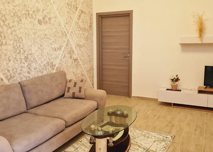 Miri's * Vlorë